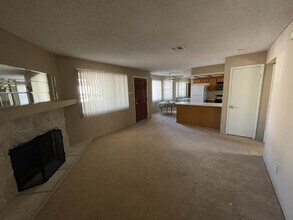 913 Boulder Mesa in Las Vegas, NV - Building Photo - Building Photo