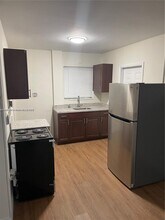 595 NE 121st St in North Miami, FL - Building Photo - Building Photo