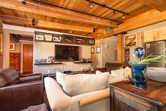 90 Wareham St, Unit 206 in Boston, MA - Building Photo - Building Photo