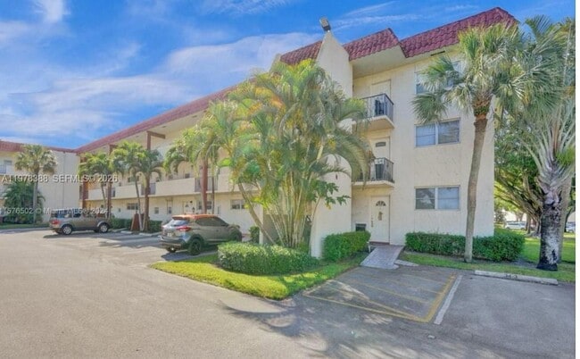 8901 S Hollybrook Blvd