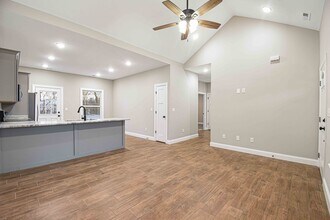 44 Palm Beach Ave in Rossville, GA - Building Photo - Building Photo