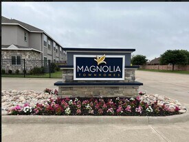 1325 Summerset Ln in Burleson, TX - Building Photo