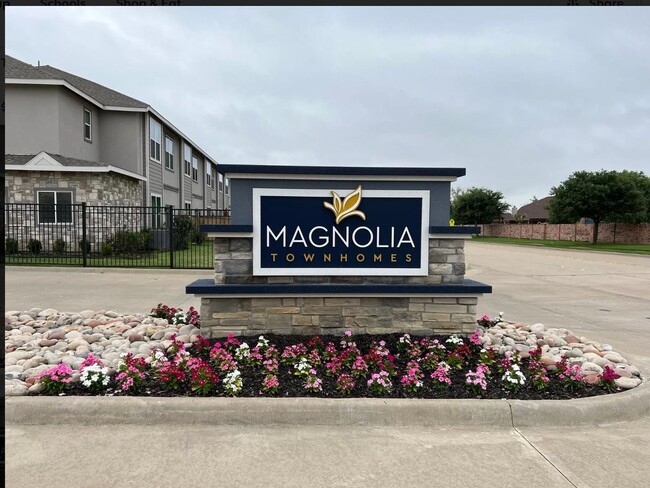 property at 1325 Summerset Ln