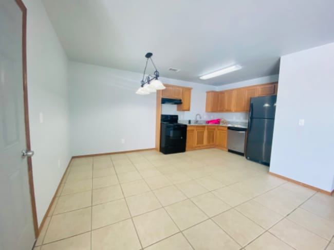 407 E Marietta Ct in Rogers, AR - Building Photo - Building Photo