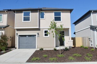 3841 Zapata St in Sacramento, CA - Building Photo