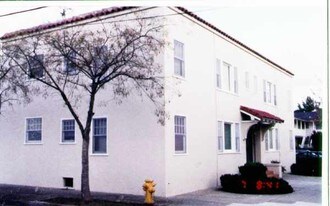 251-257 Everett Avenue in Palo Alto, CA - Building Photo