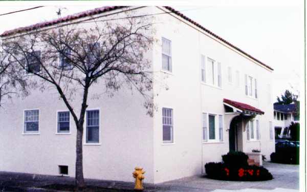 251-257 Everett Avenue in Palo Alto, CA - Foto de edificio