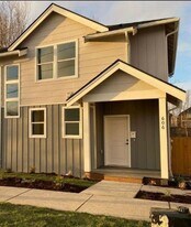 614 Telegraph Rd in Bellingham, WA - Building Photo