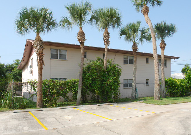 Peachtree Apartments in Cocoa, FL - Building Photo - Building Photo