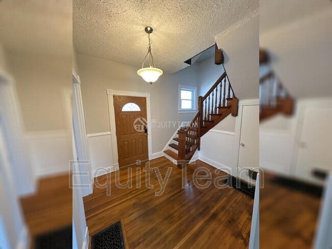 1941 Delaware Ave in Cincinnati, OH - Building Photo - Building Photo
