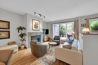 856 Walnut St in Boulder, CO - Building Photo - Building Photo