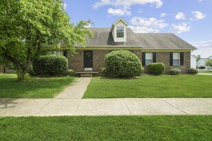 10500 Sandbourne Way in Louisville, KY - Building Photo