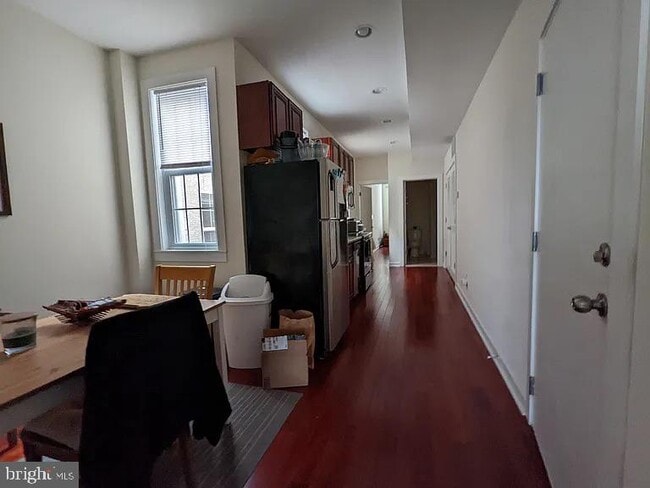 2631 W Girard Ave in Philadelphia, PA - Foto de edificio - Building Photo