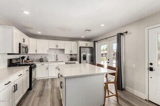 7440 E Hubbell St in Scottsdale, AZ - Building Photo - Building Photo