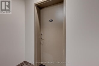 223 Erb St. W in Waterloo, ON - Building Photo - Building Photo