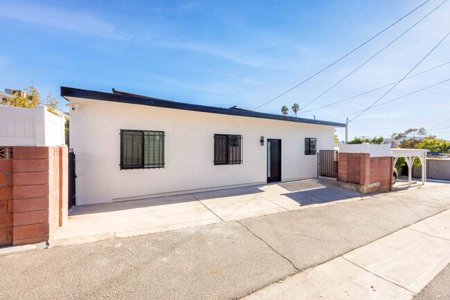 property at 825 E Verdugo Ave