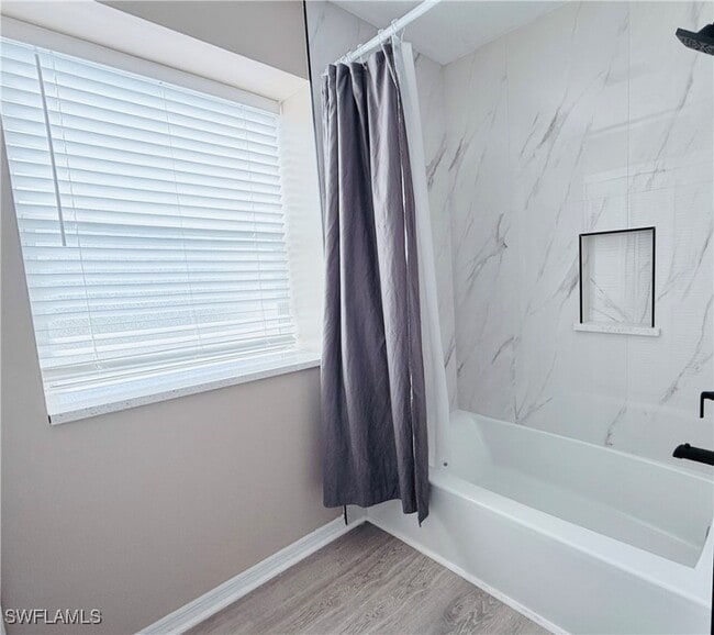 property at 1590 Trafalgar Ln