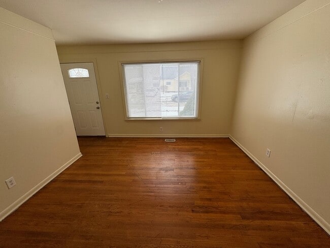 14824 Myola Ave in Warren, MI - Building Photo - Building Photo