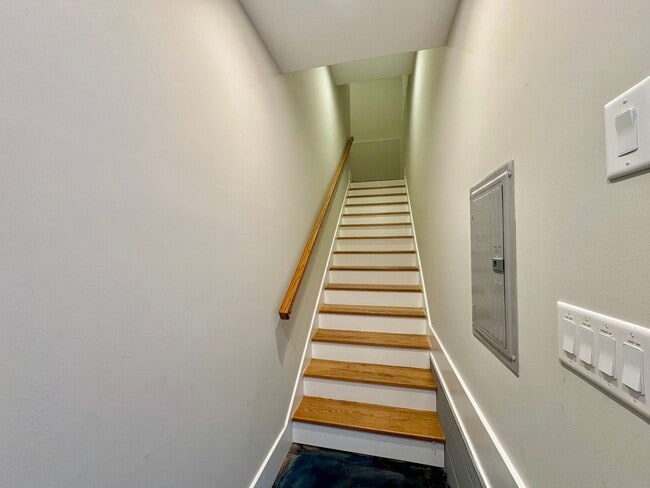 property at 440 Owls Nest Dr