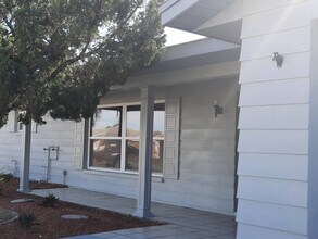 738 Flamingo Dr in Apollo Beach, FL - Building Photo - Building Photo