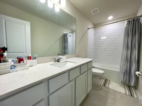 2143 Charming Ave in Davenport, FL - Building Photo - Building Photo