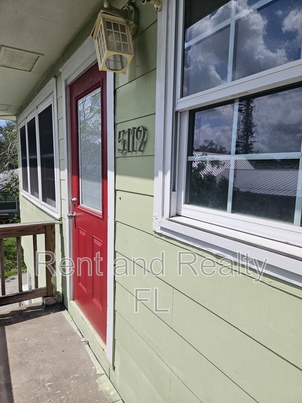 property at 5119 28th Ave S