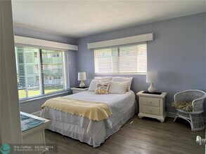 1039 Hillsboro Mile-Unit -15 in Hillsboro Beach, FL - Building Photo - Building Photo