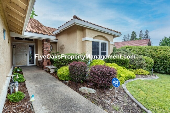 103 Surbaugh Square in Folsom, CA - Building Photo - Building Photo