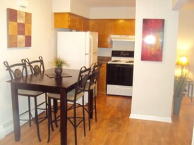 3719 E Layton Ave Apartamentos