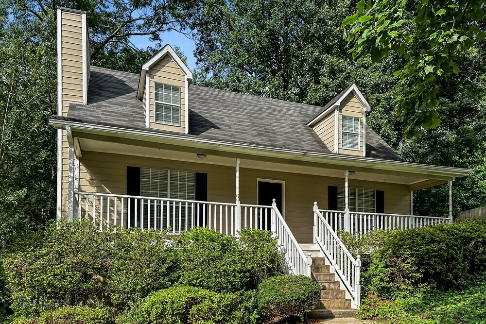 4162 Sterling Pointe Dr in Douglasville, GA - Building Photo