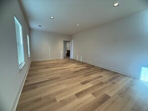 207 Railroad Ave in Sanger, TX - Building Photo - Building Photo