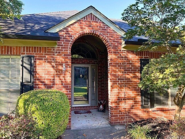 14302 Westbury Dr in Little Rock, AR - Building Photo - Building Photo