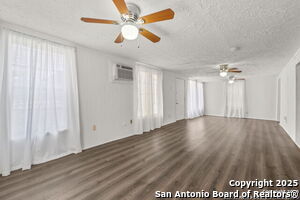 1646 Rigsby Ave in San Antonio, TX - Building Photo - Building Photo