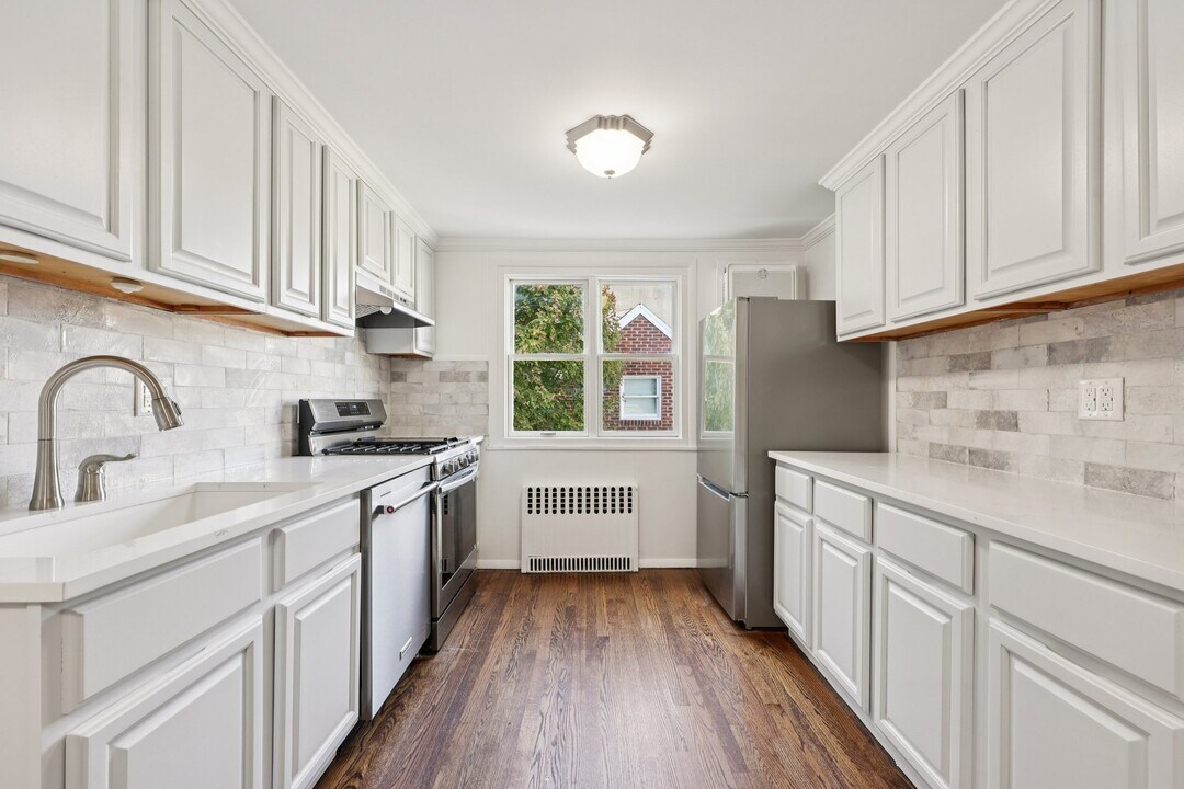 901 82nd St, Unit 2 in North Bergen, NJ - Building Photo