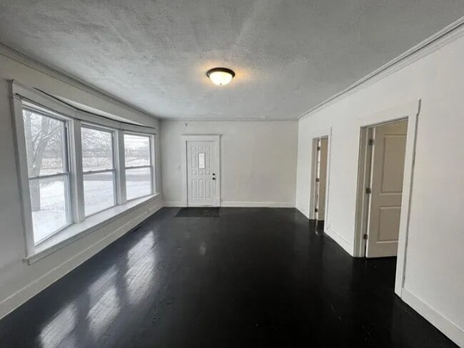 property at 923 Turner Ave NW