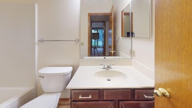 11 E Gilman St in Madison, WI - Building Photo - Building Photo