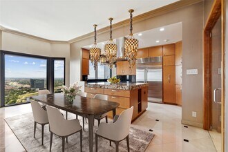 2001 Holcombe Blvd in Houston, TX - Building Photo - Building Photo