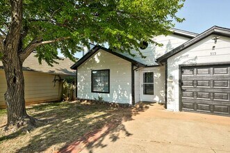 313 Belmont Dr in Edmond, OK - Foto de edificio - Building Photo