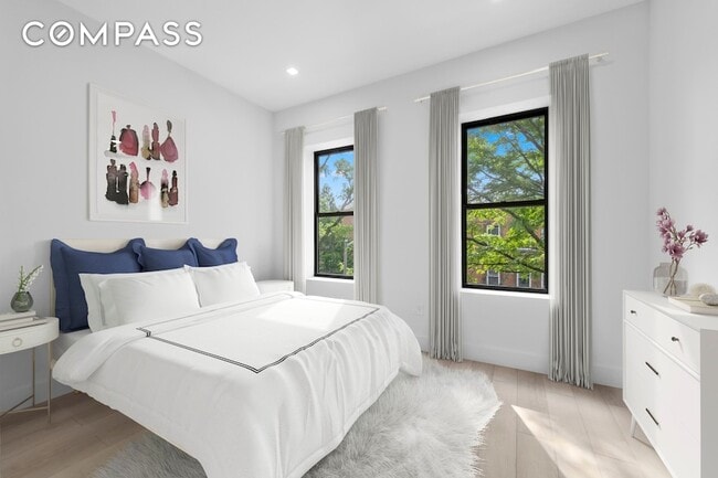 34-32 43rd St, Unit 7111 in Queens, NY - Building Photo - Building Photo