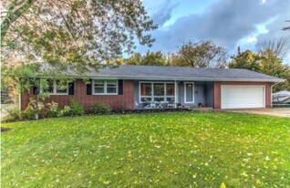 12418 White Oak Dr in Crown Point, IN - Building Photo