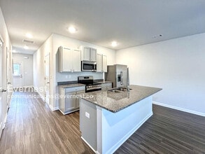 303 Rolling Grn Dr NW in Adairsville, GA - Building Photo - Building Photo