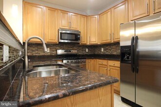 2415 Rainswood Ln in Woodbridge, VA - Building Photo - Building Photo
