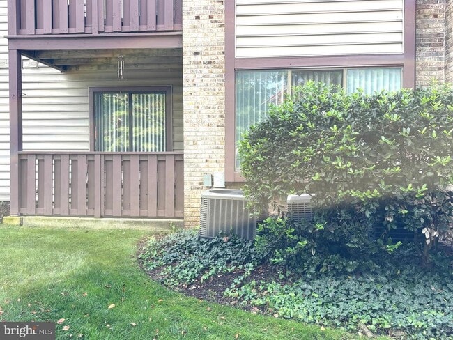 property at 4805A Aberdeen Dr