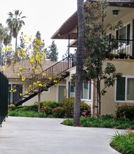 Palm Garden Apartments in Covina, CA - Building Photo - Building Photo