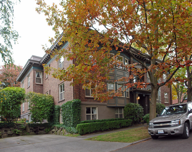 Maywood in Seattle, WA - Foto de edificio - Building Photo