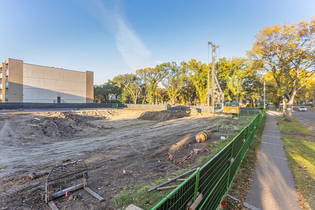 the LESTON in Edmonton, AB - Building Photo - Building Photo