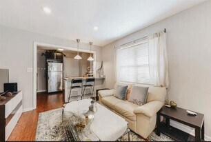 430 Lindbergh Drive NE in Atlanta, GA - Building Photo