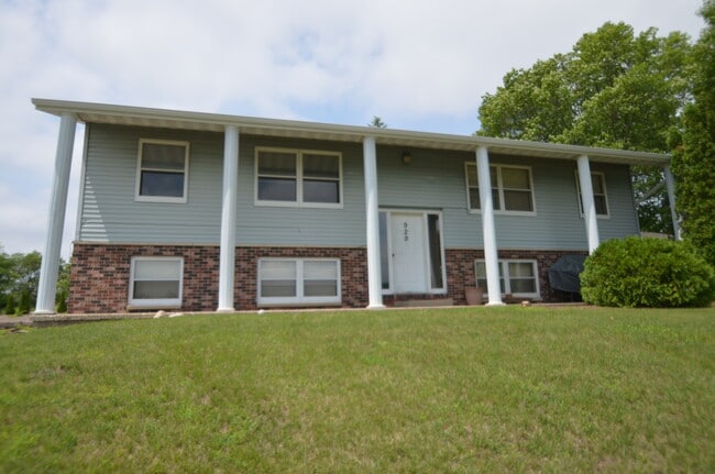 929 East Ave N, Unit Apartment 4