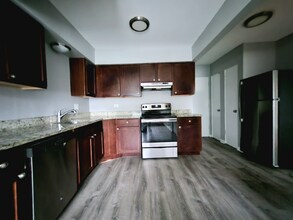 3115 W 79th St in Chicago, IL - Building Photo - Building Photo