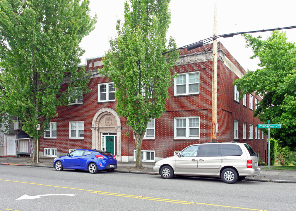 Bugge Apartments in Seattle, WA - Foto de edificio